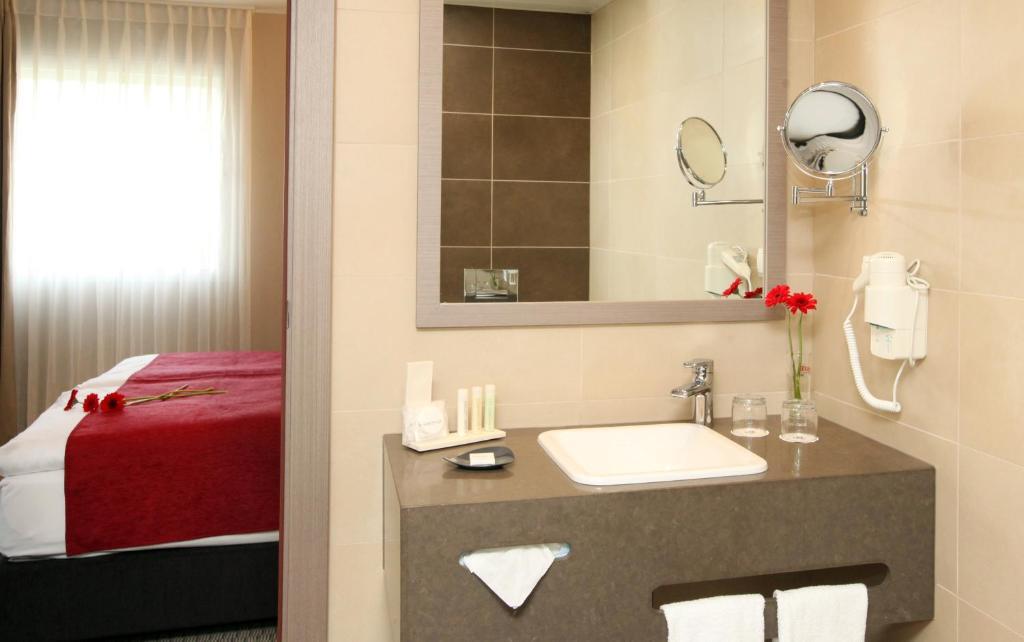 Suite - 1 King Bed