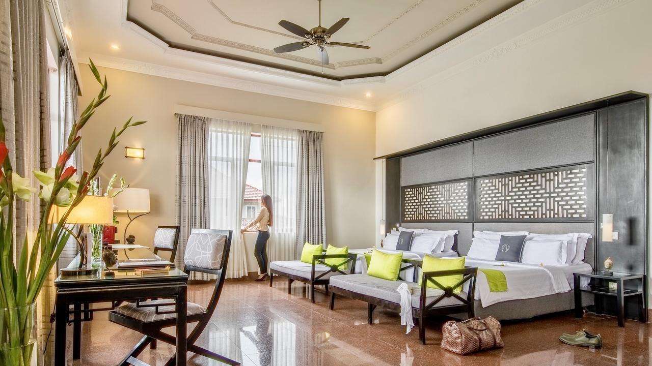 WM Suite Twin beds