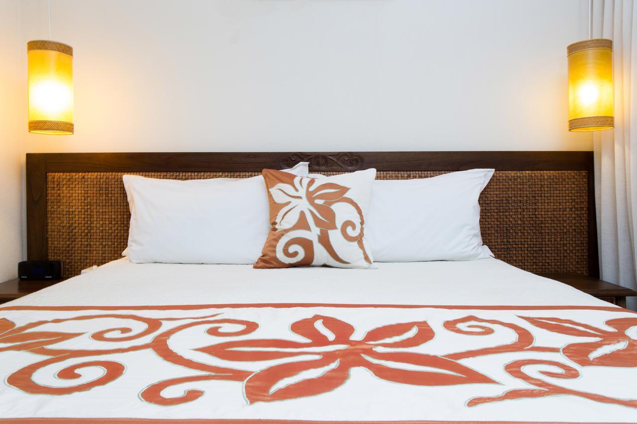 Premium Beachfront Suite