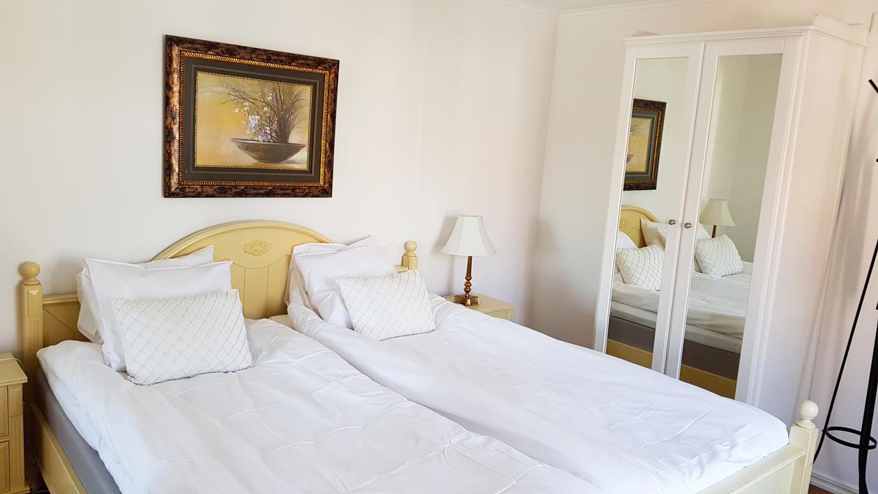 Standard Double Suite