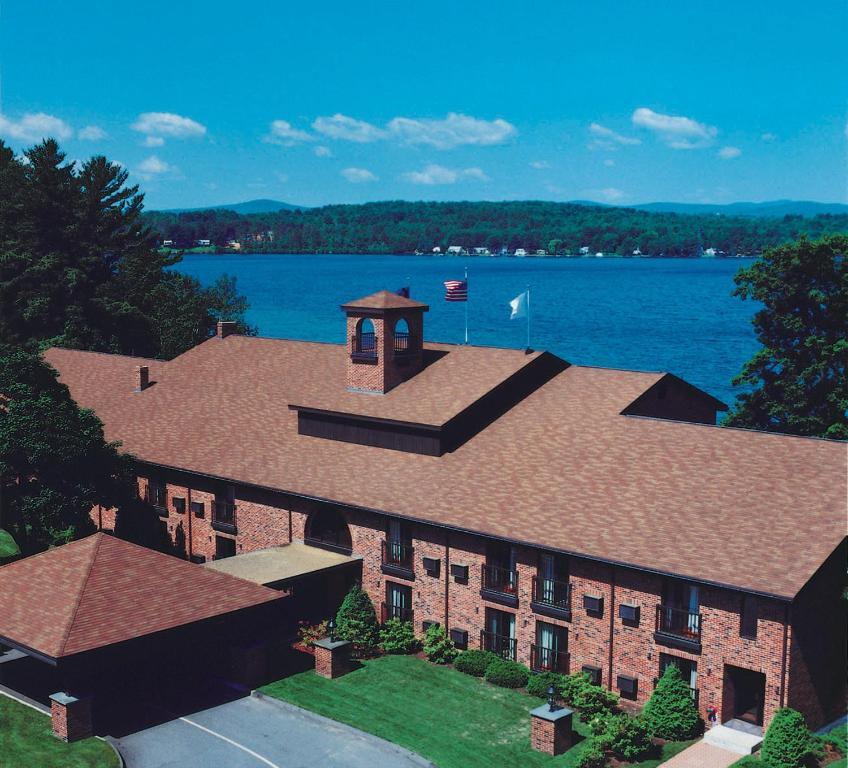 Double Room with Two Double Beds and Lake View