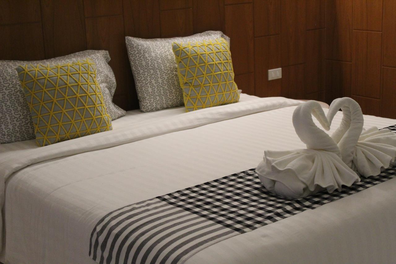 Deluxe Villa King Bed (Back Row)