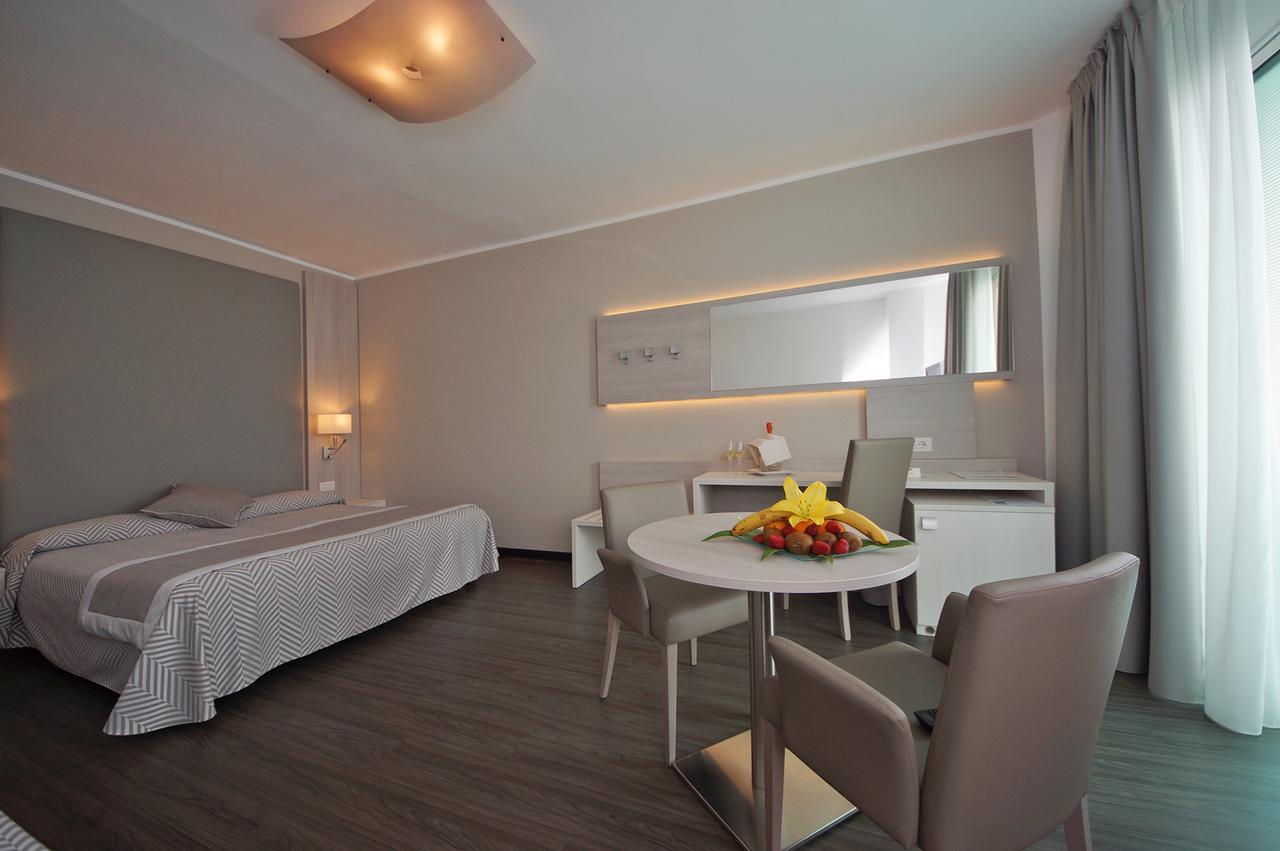 Executive Triple Room Beach