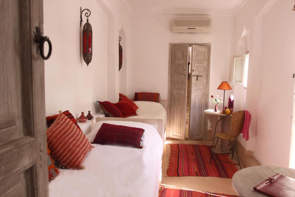 Touem Twin Room