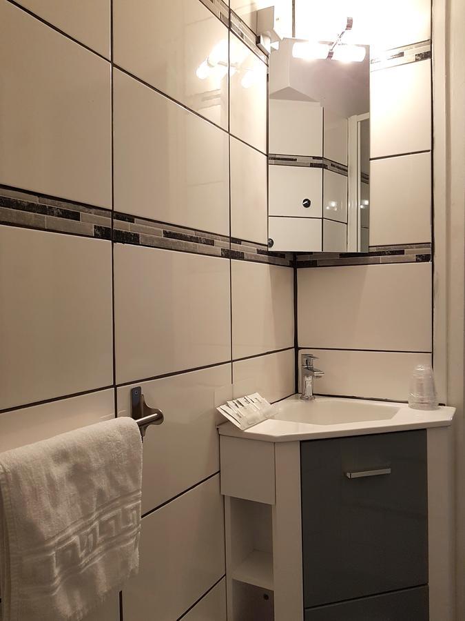 Double Room,1628683100:JPEG