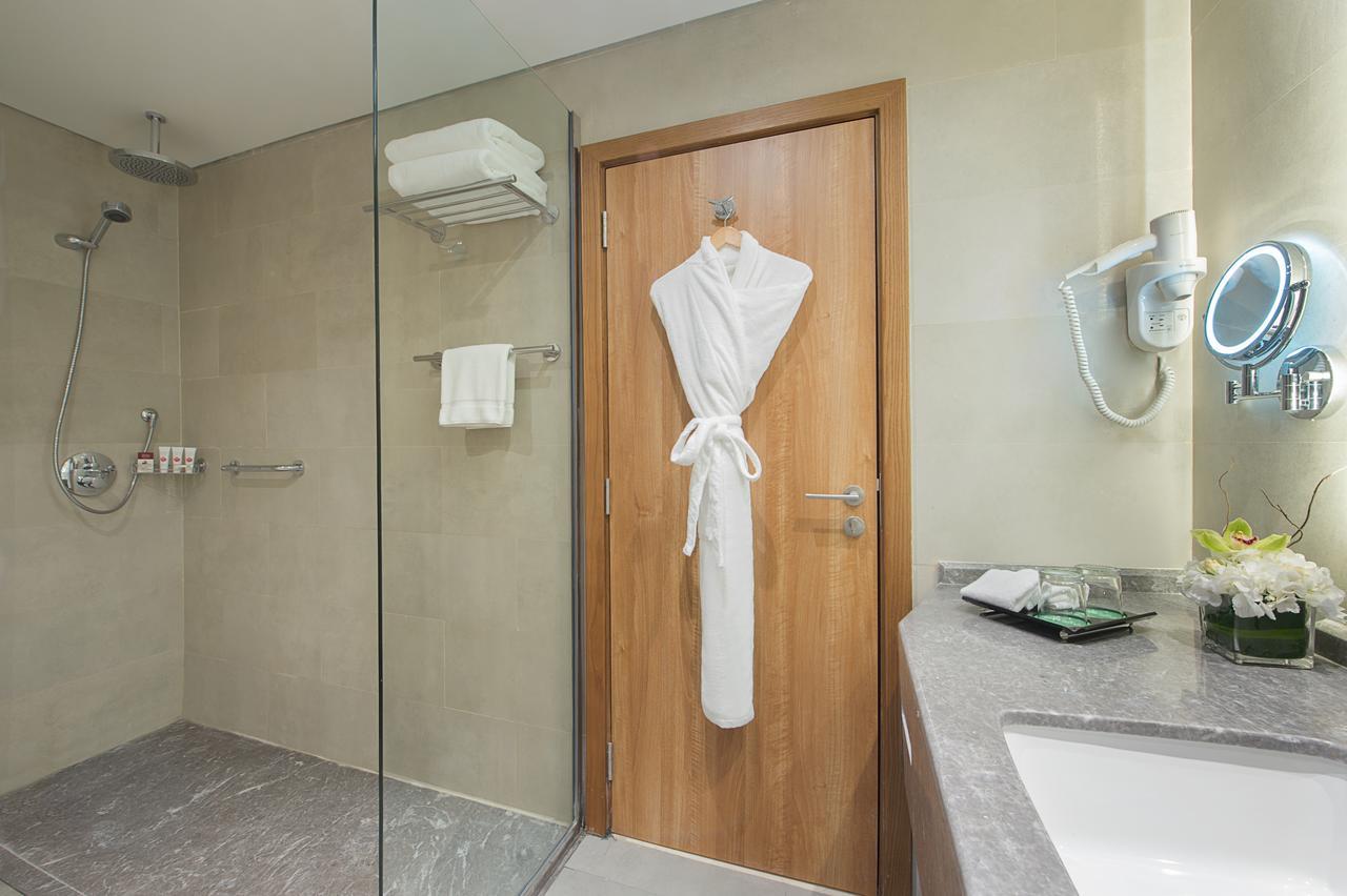 Suite mit Kingsize-Bett und Meerblick - Raucher