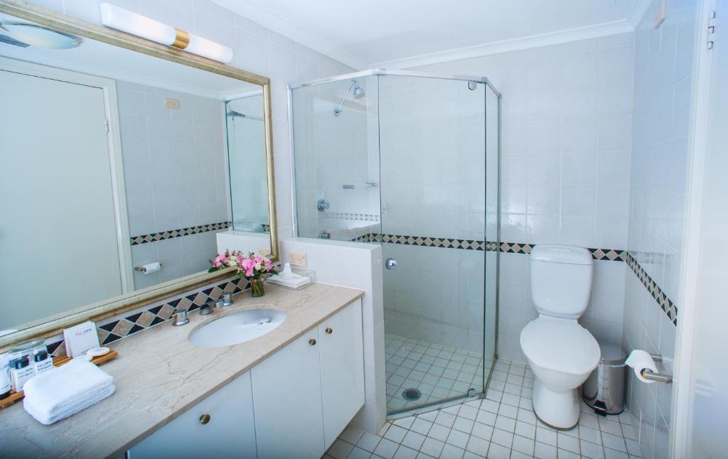 One-Bedroom Apartment with One Queen Bed