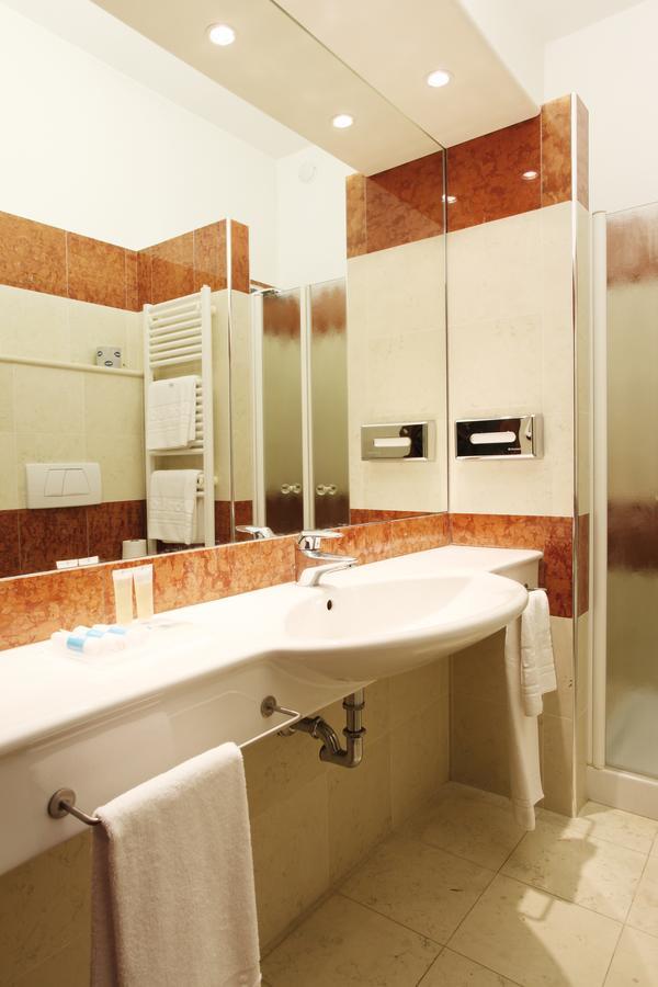 Budget Tweepersoonskamer met 2 Aparte Bedden