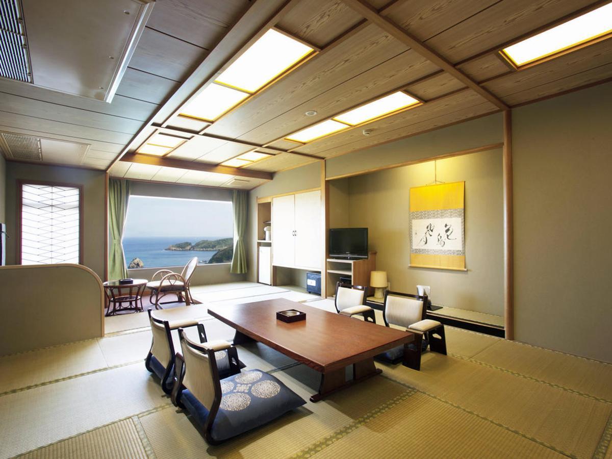 Kamer in Japanse stijl met Uitzicht op de Oceaan