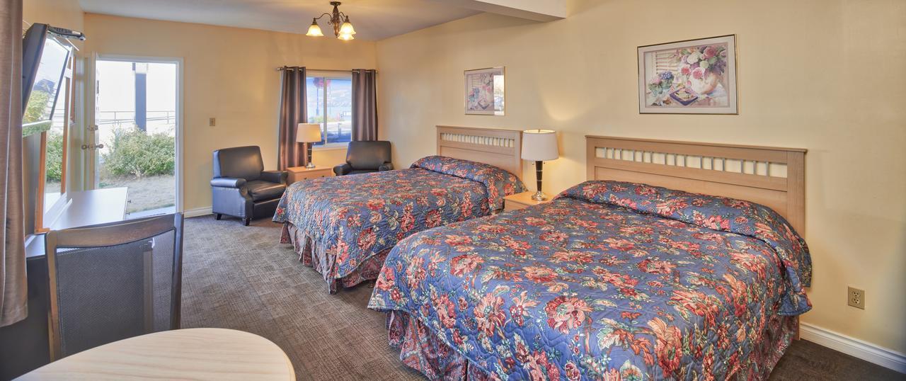Queen Room with Lake View