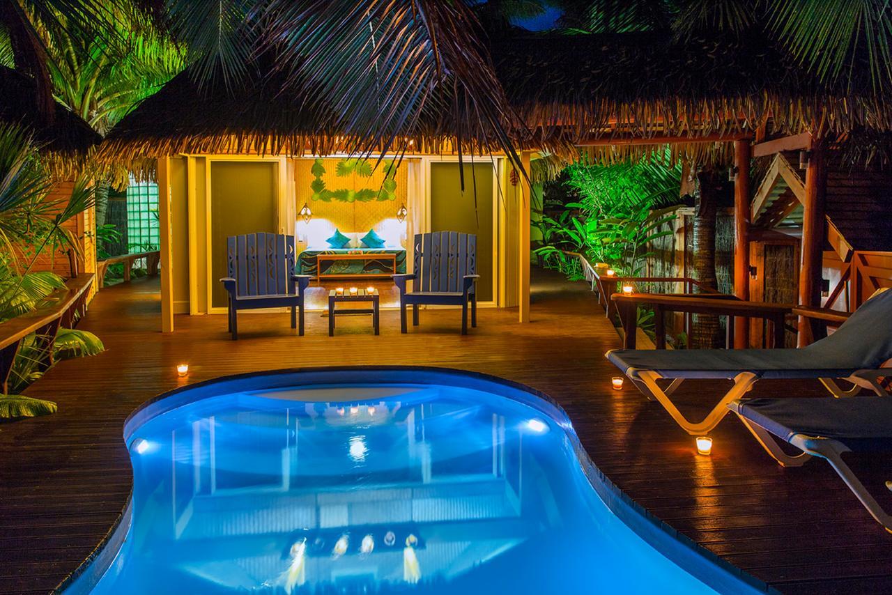 One-Bedroom Bungalow Private Pool Outdoor Spa Bath Honeymoon