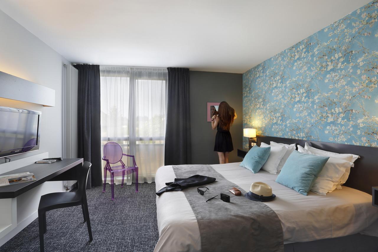 Queen Room
