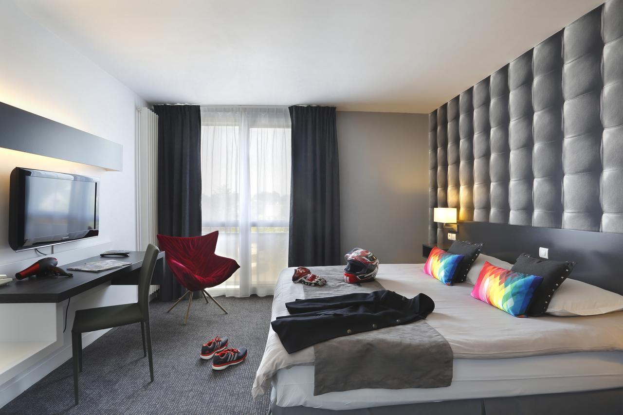 Queen Room