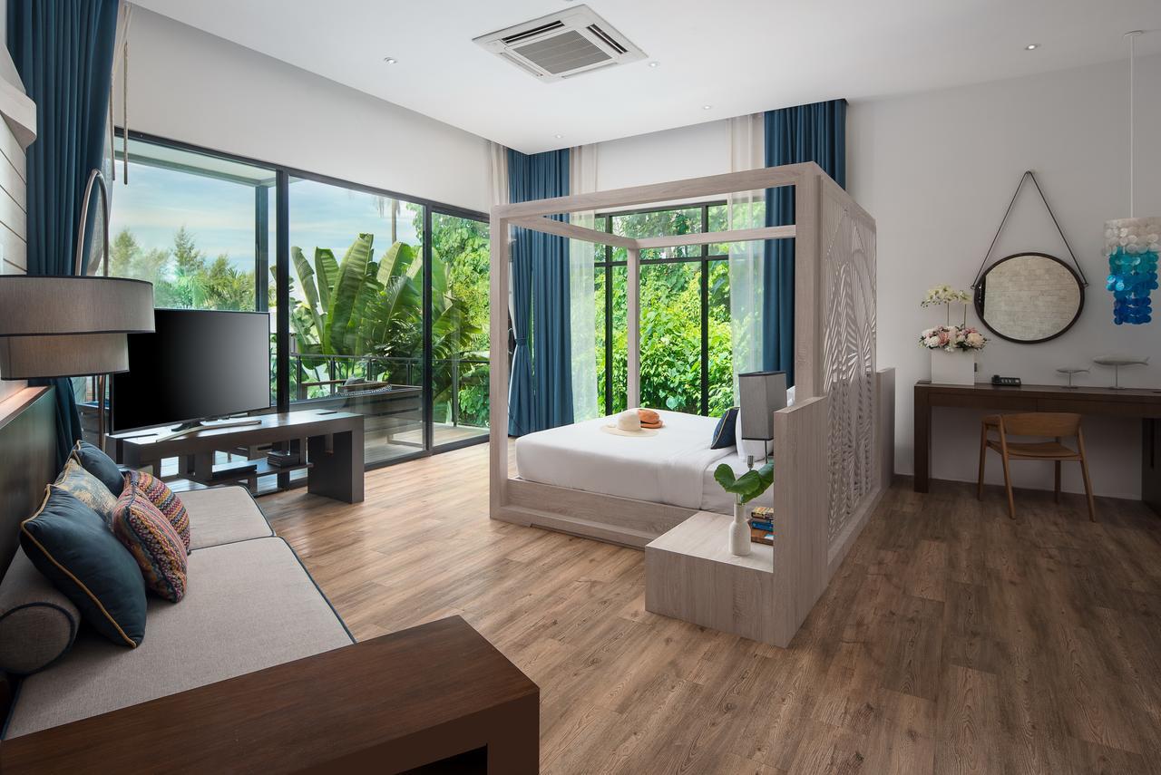 Junior Suite Pool View