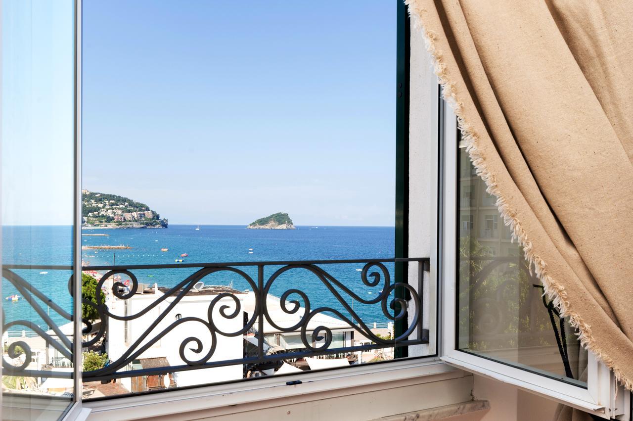 Triple Room Sea View,1355527049:JPEG