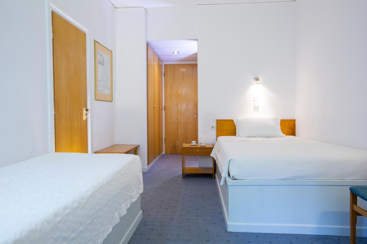 Tweepersoonskamer met 2 Aparte Bedden
