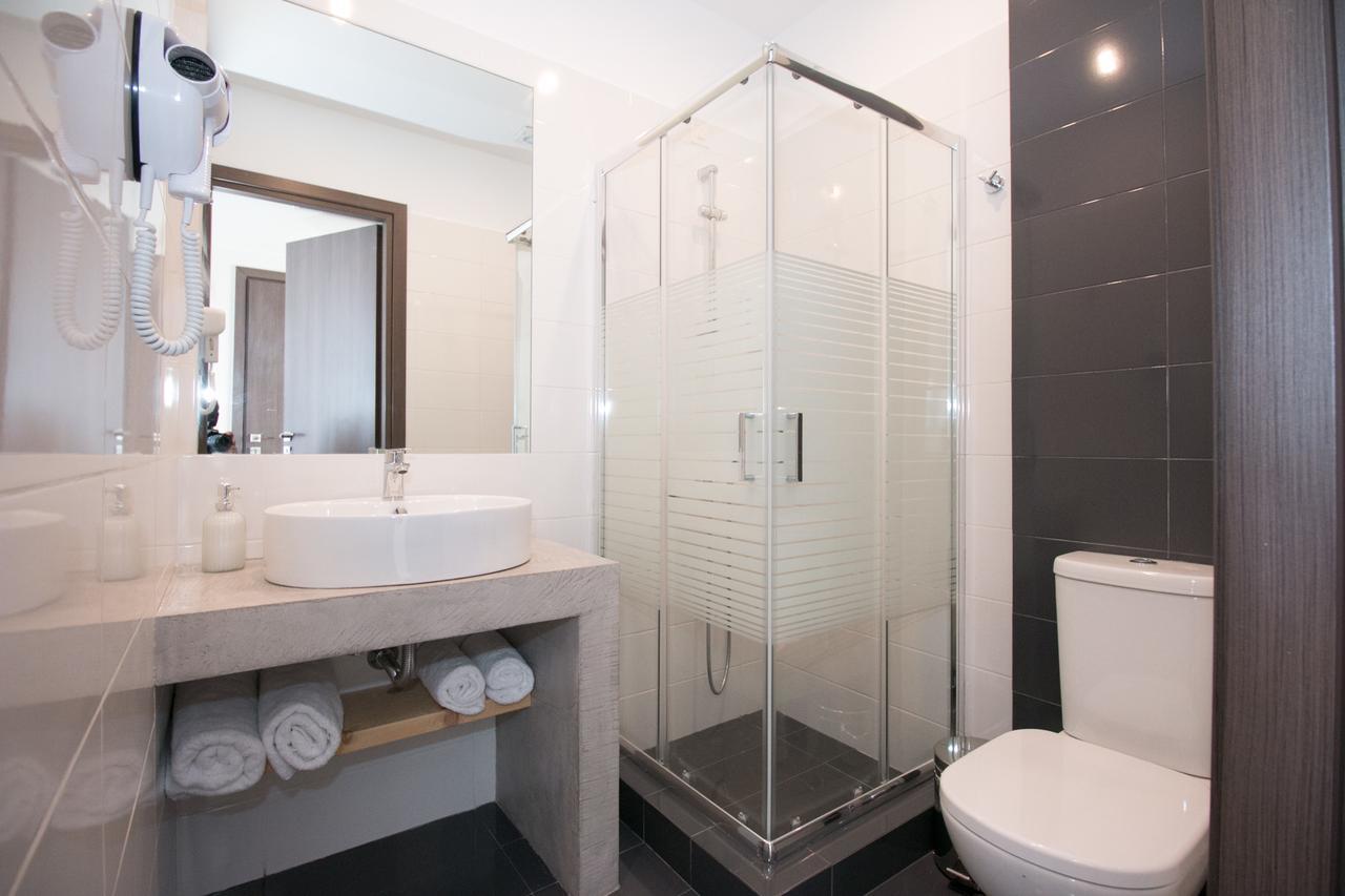 Double or Twin Room with Sea View