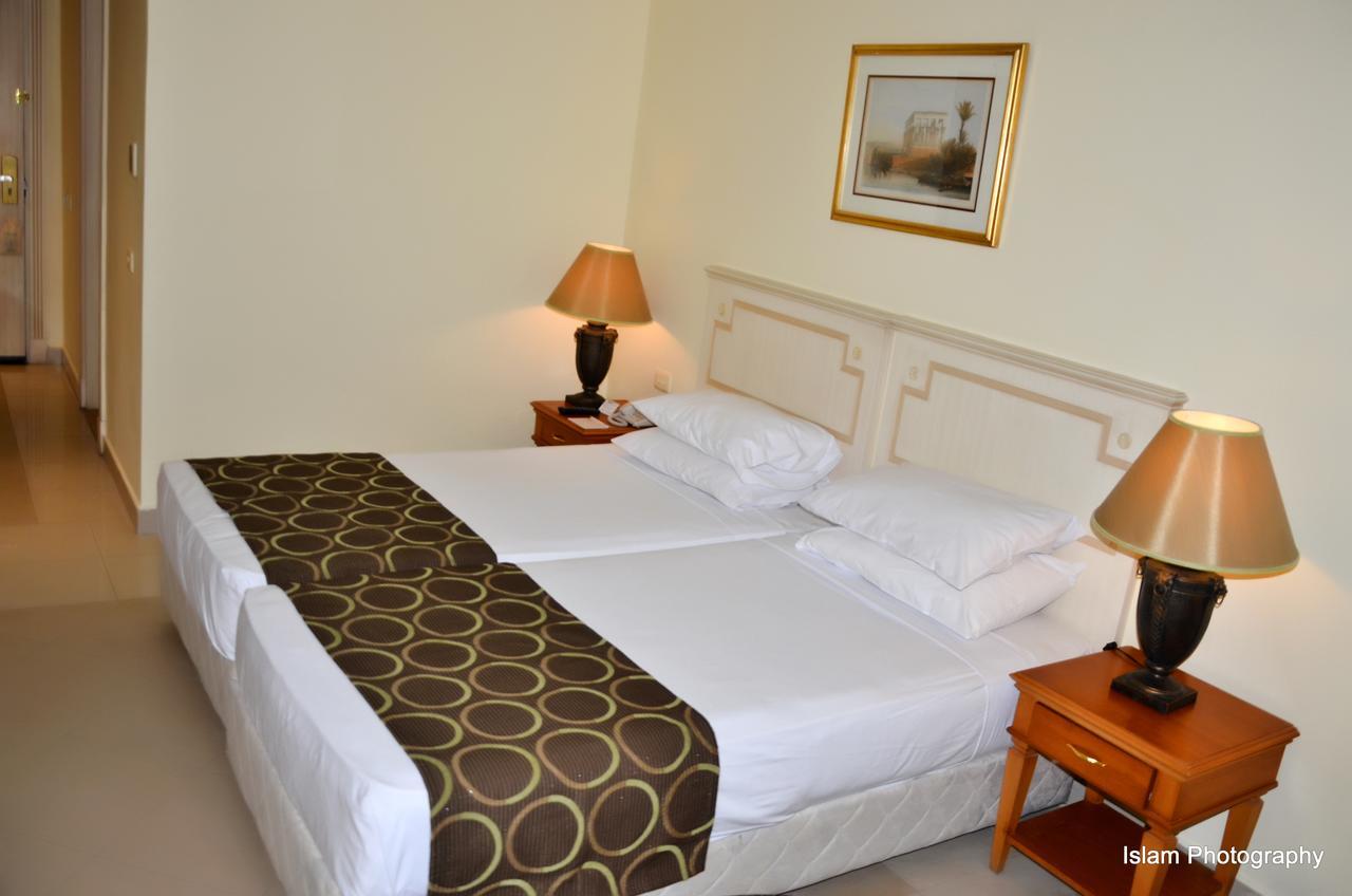 Standard Double or Twin Room,663933345:JPEG