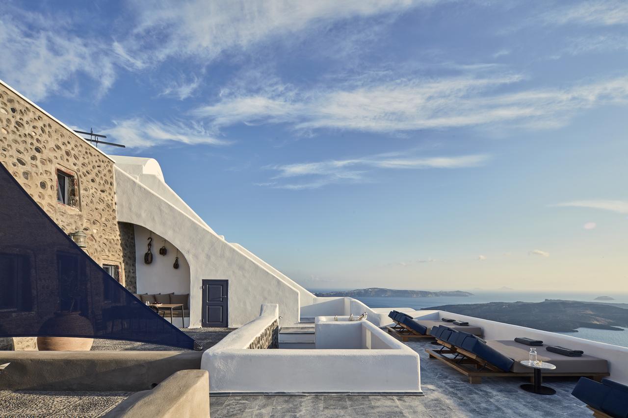 Cave Suite with Caldera View (3 Adults)