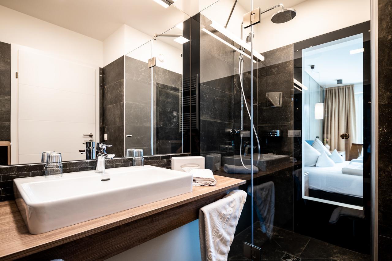Suite with Lake View