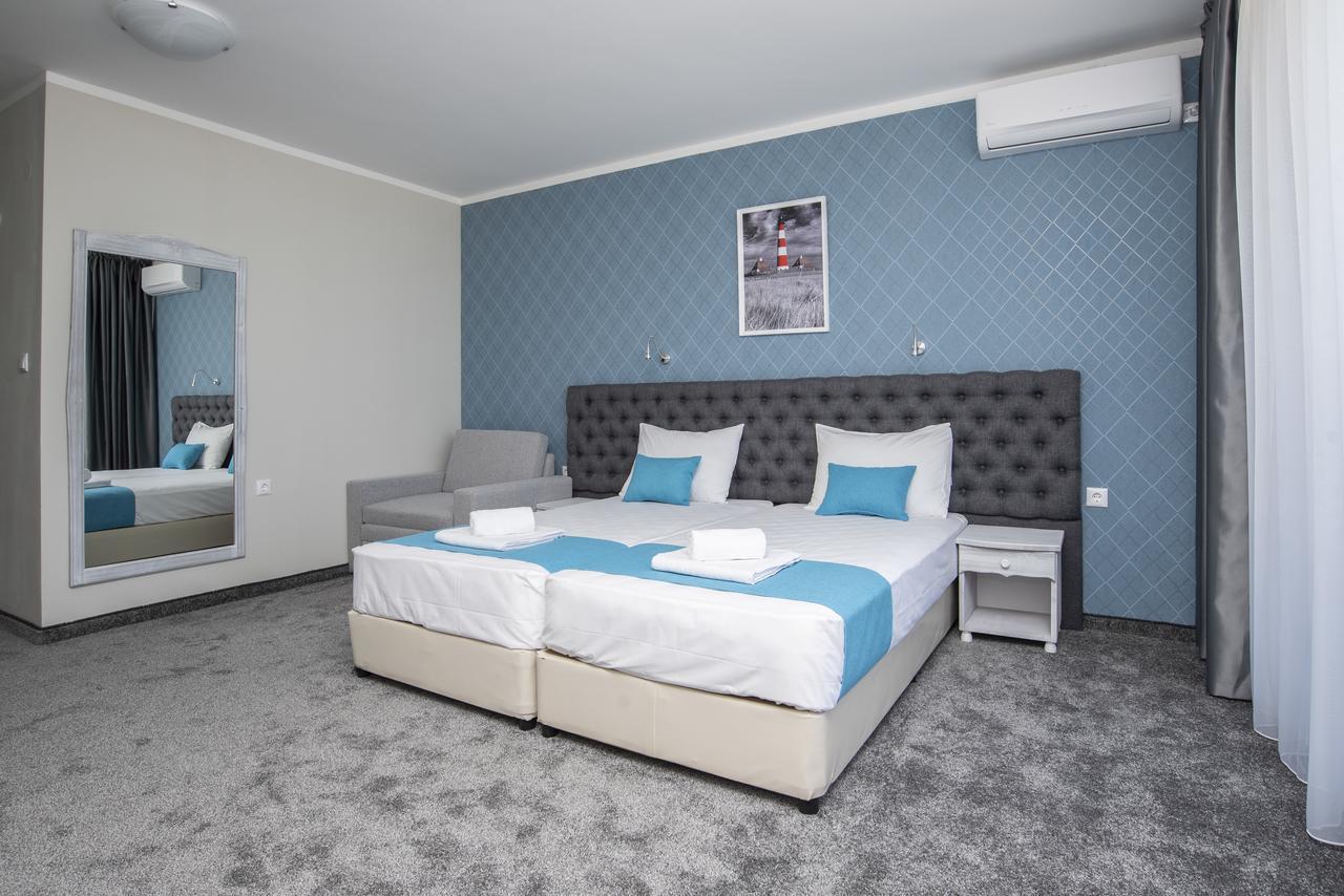 Double Room with Balcony (2 Adults)