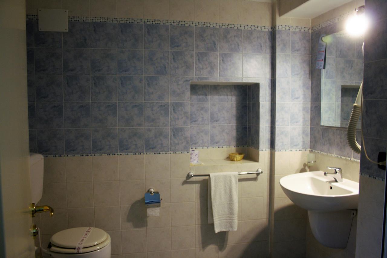 Kleine Tweepersoonskamer met 1 of 2 Bedden