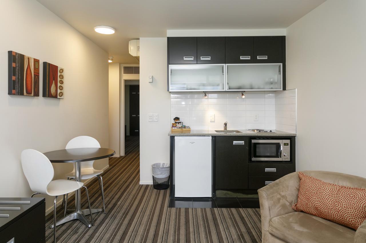 One-Bedroom Apartment Pool View