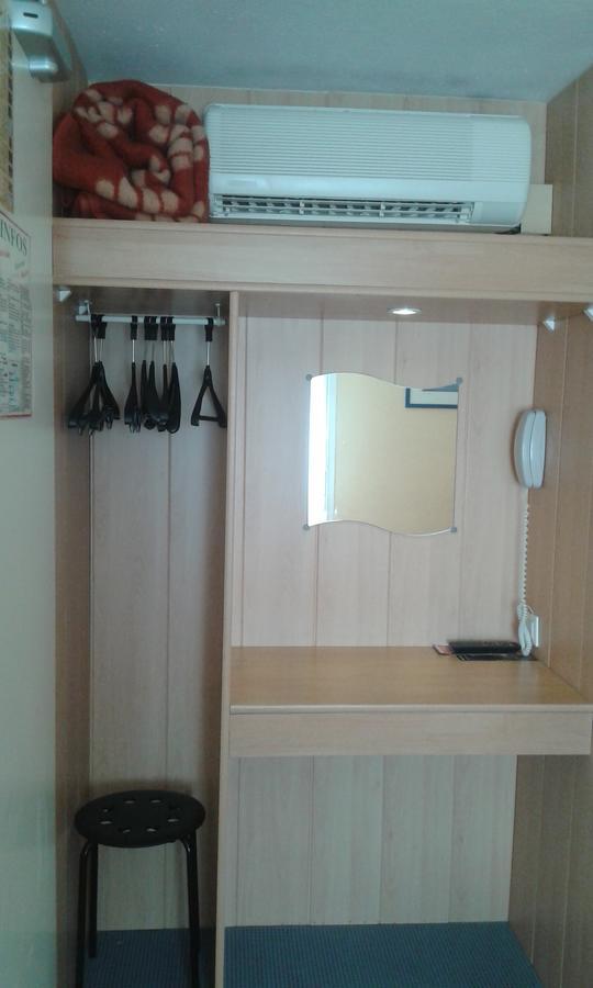 Family Room (2 Adults + 1 Child)