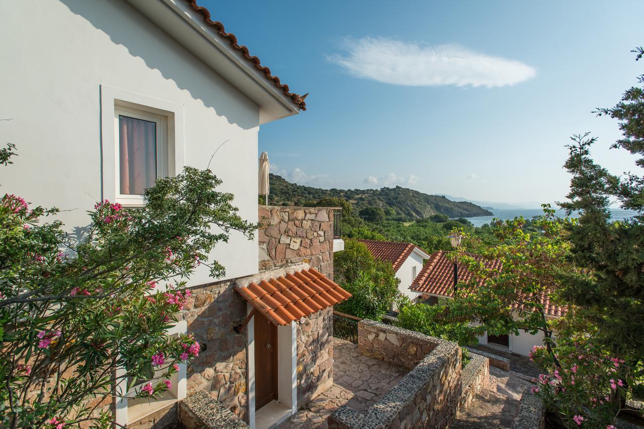 Bungalow with Garden View
