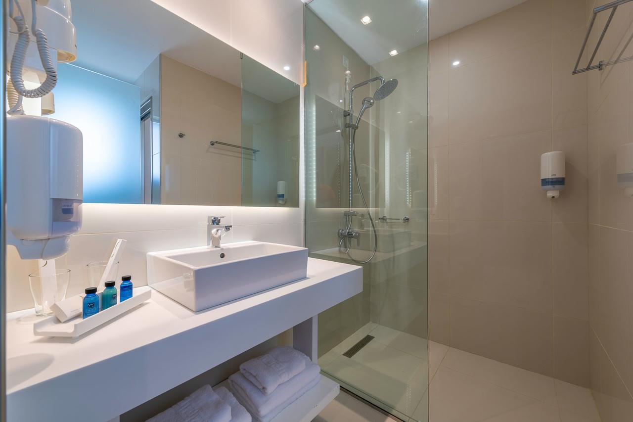 Deluxe Family Suite