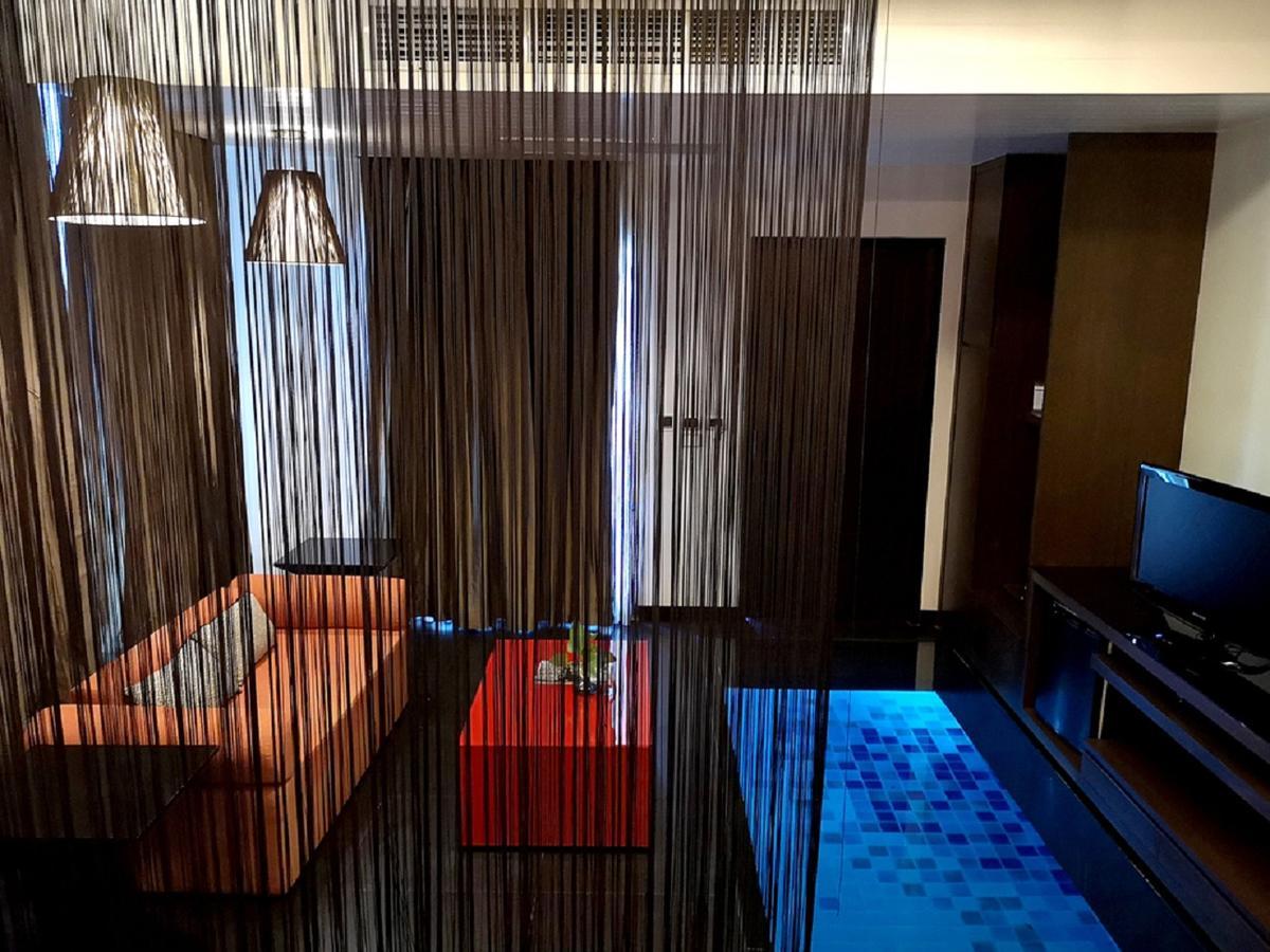 Deluxe Kamer met Kingsize Bed en Toegang tot Zwembad