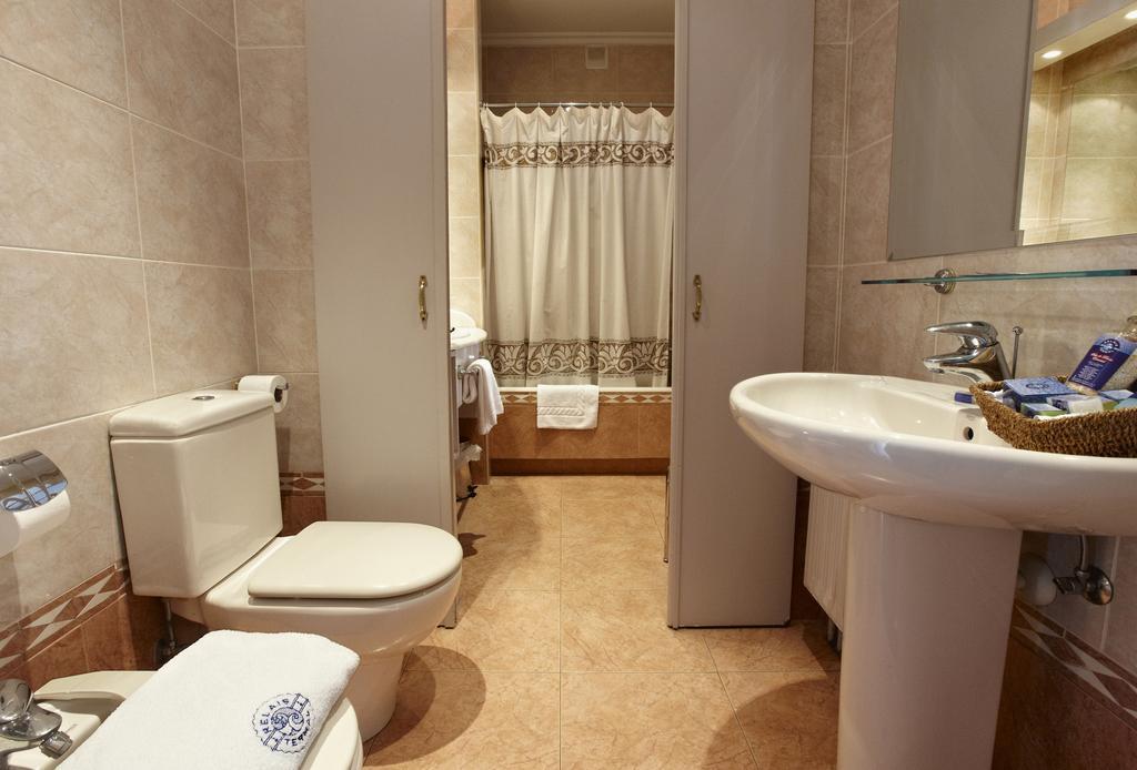 Chambre Triple avec Accès au Spa