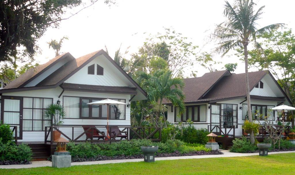 Beach Front Villa,1208997454:JPEG