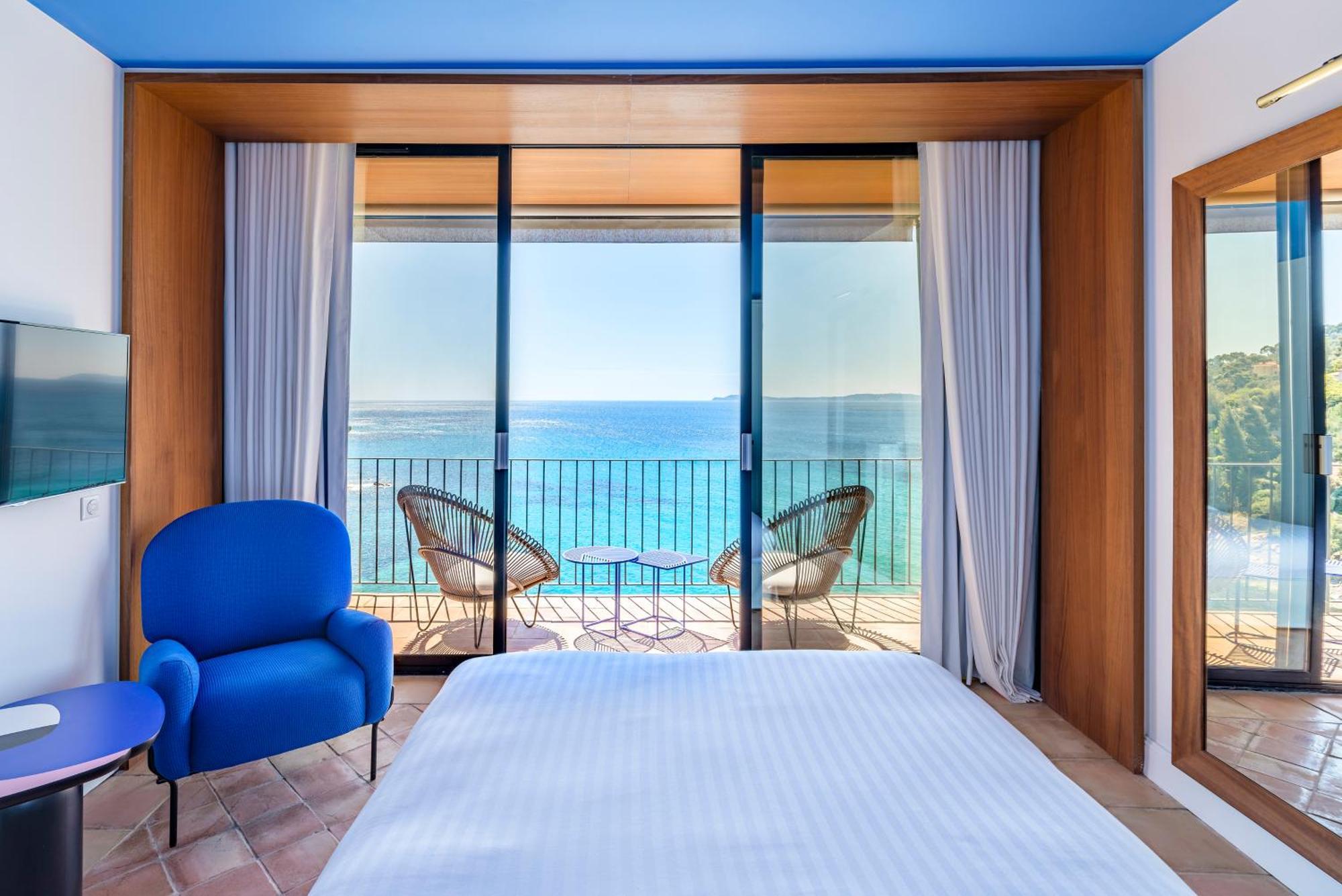 Club room 32 m² balcony Panoramic sea view,674058006:JPEG