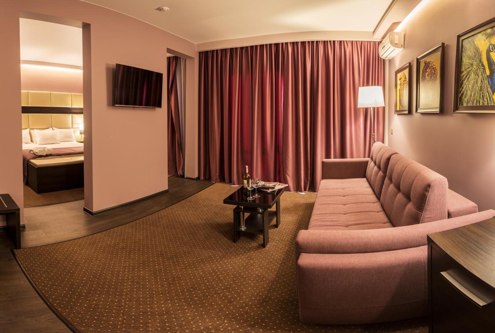 Luxe Studio