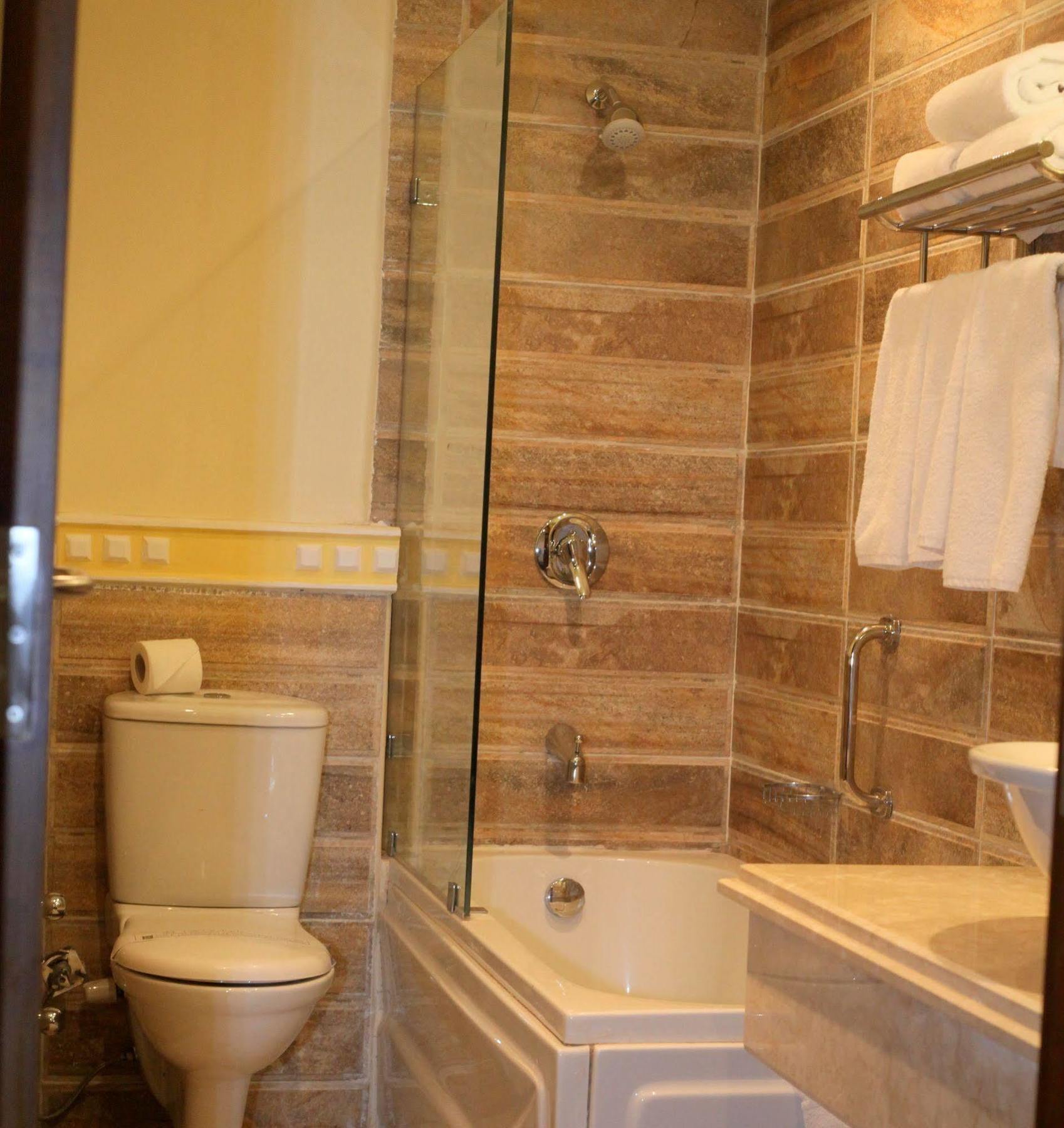 Comfort Room,1234148693:JPEG