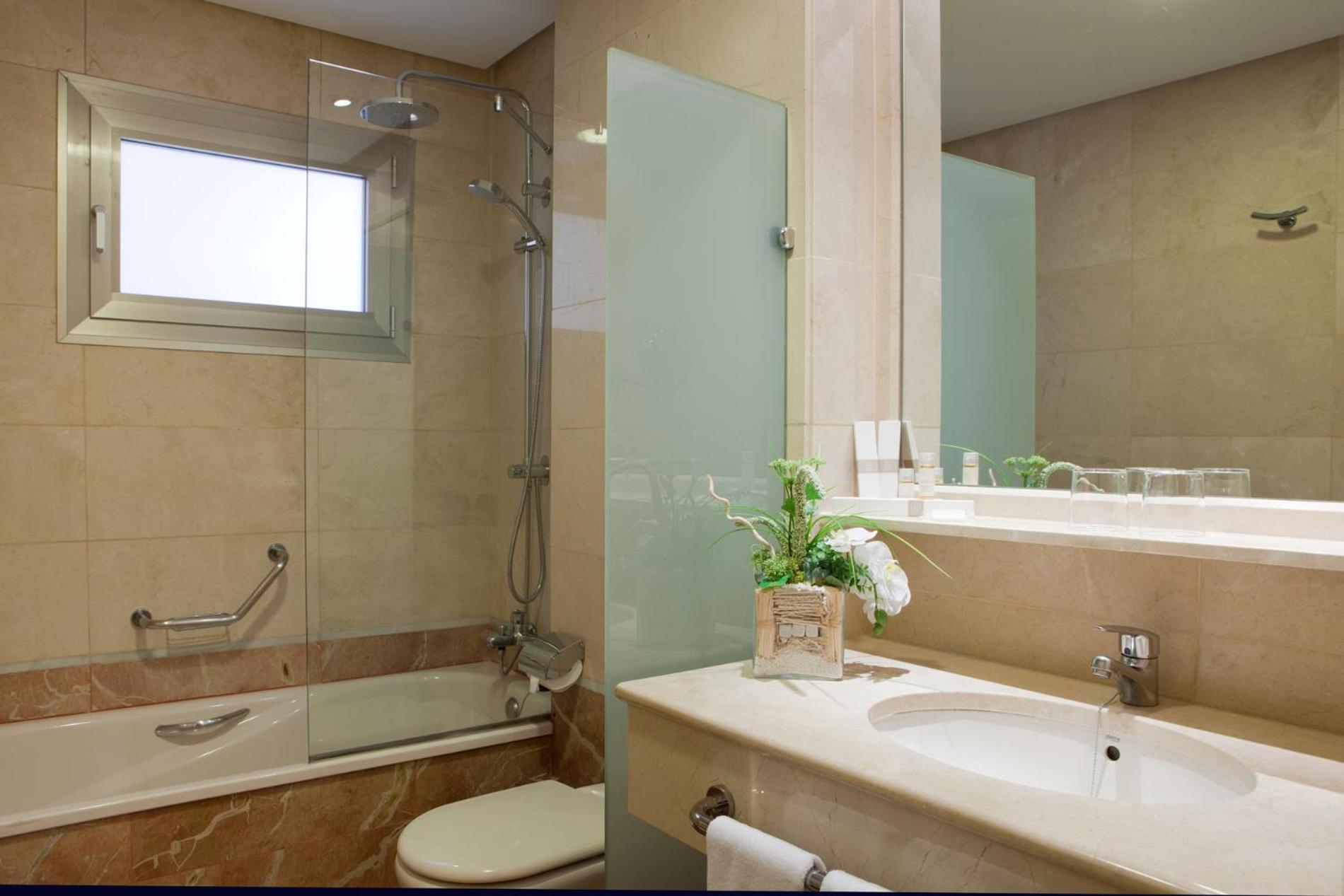 Double Room with Extra Bed (3 Adults)
