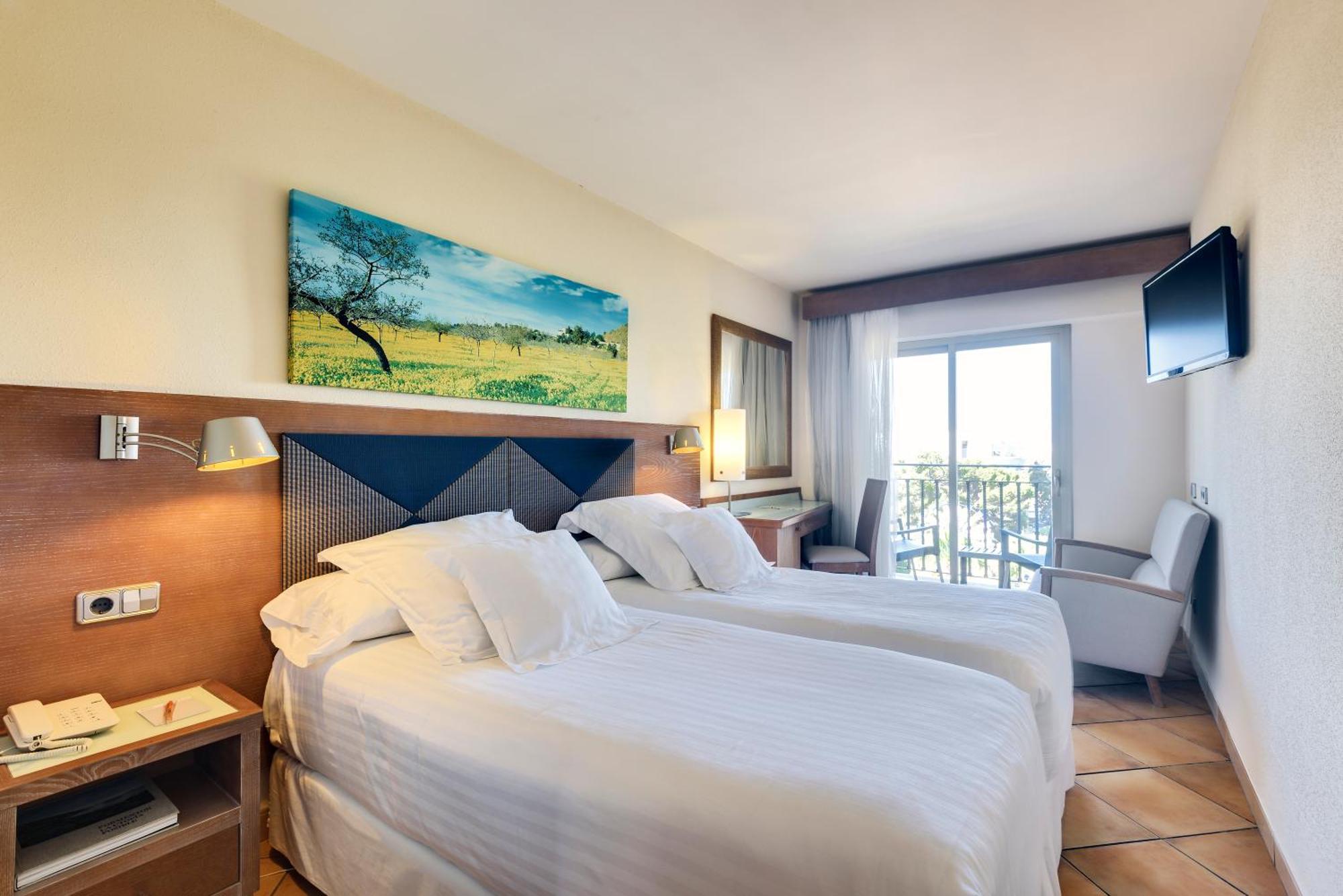 Double or Twin Room,680935368:JPEG