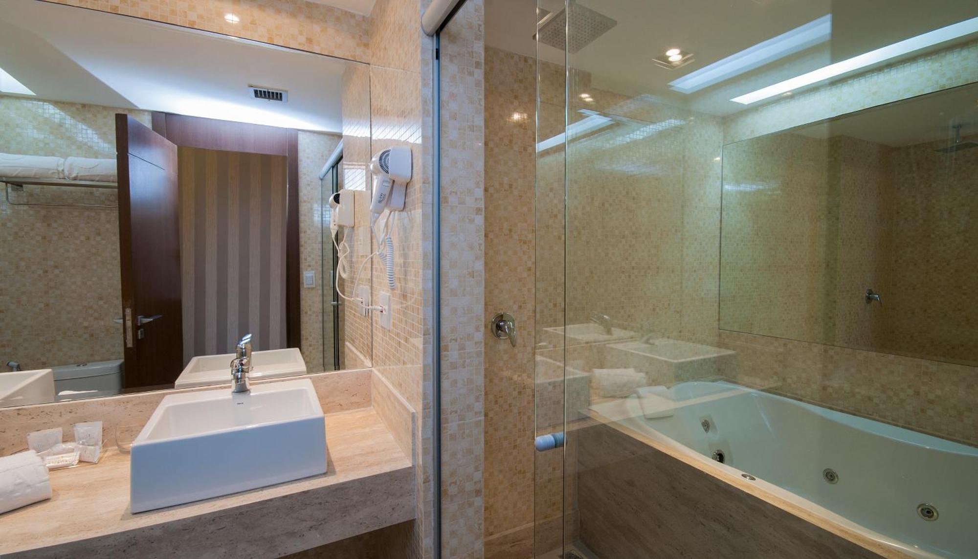 Suite Deluxe con bañera de hidromasaje