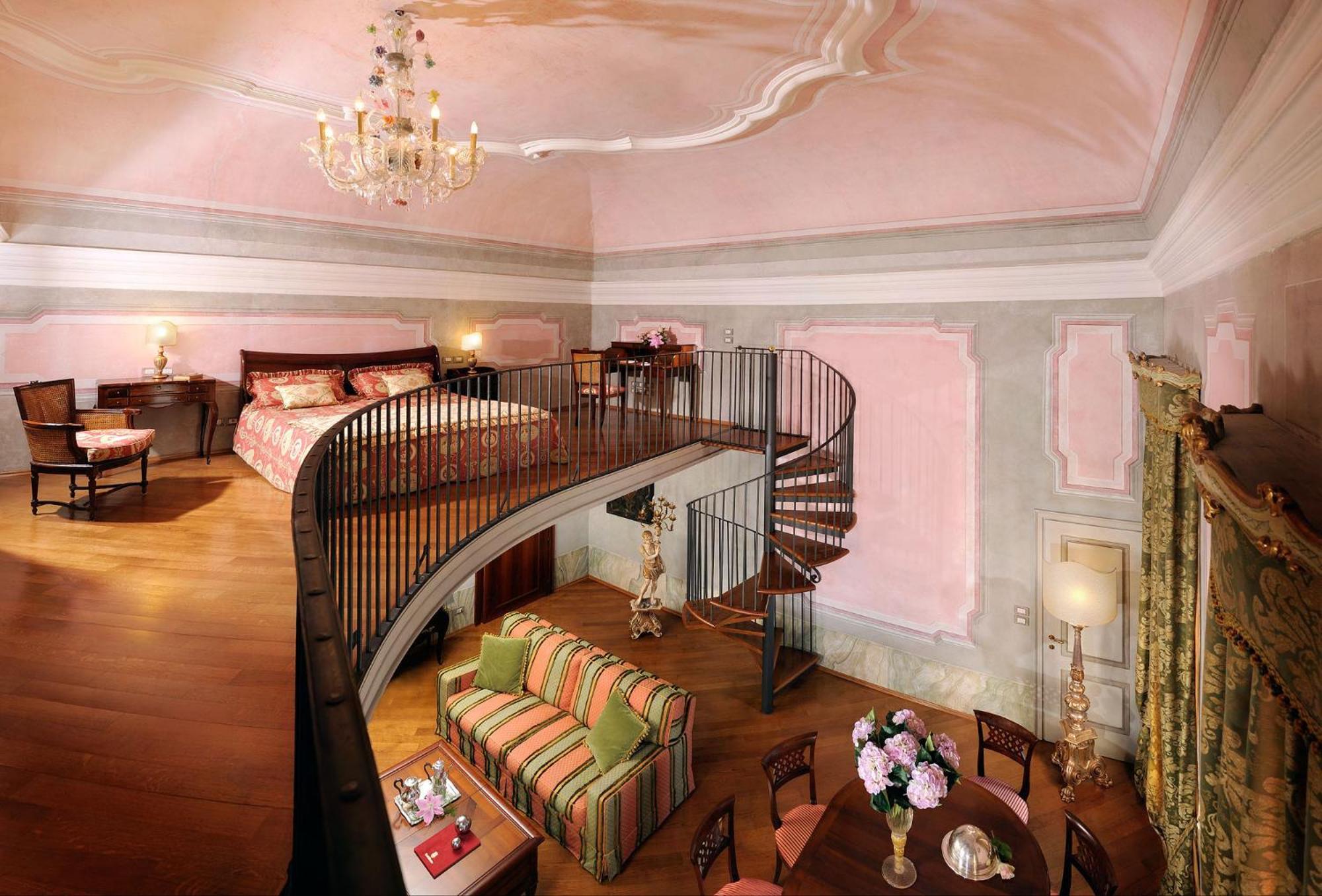 Royal Suite,1600558588:JPEG