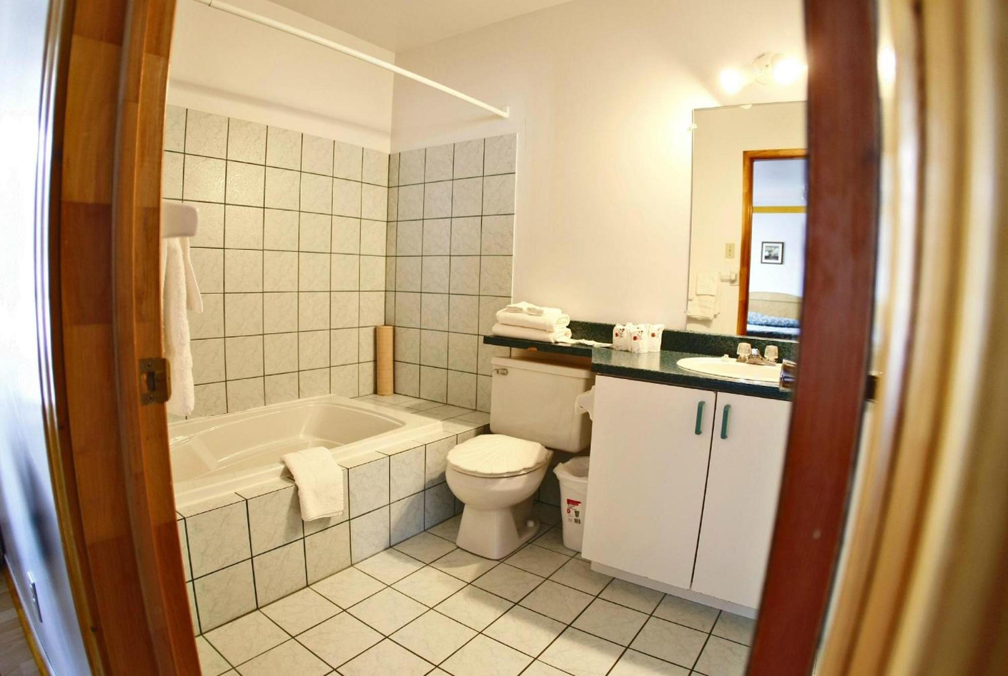 Doppelzimmer mit 2 Doppelbetten