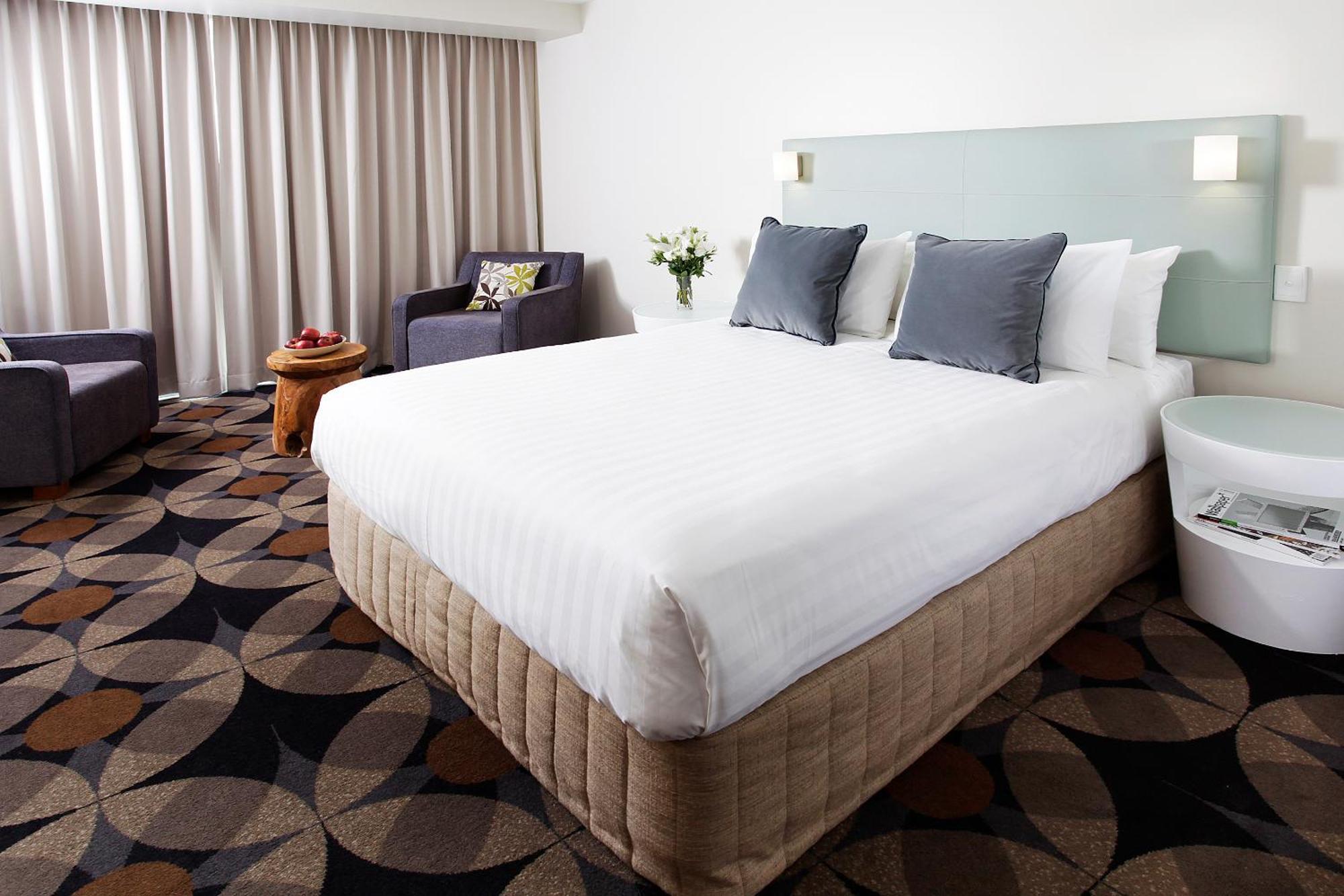 Deluxe Spa Room