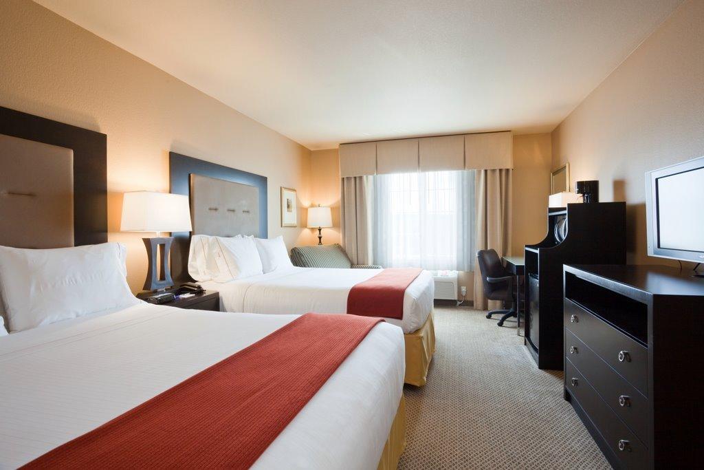 Queen Suite with Two Queen Beds and Sofa Bed