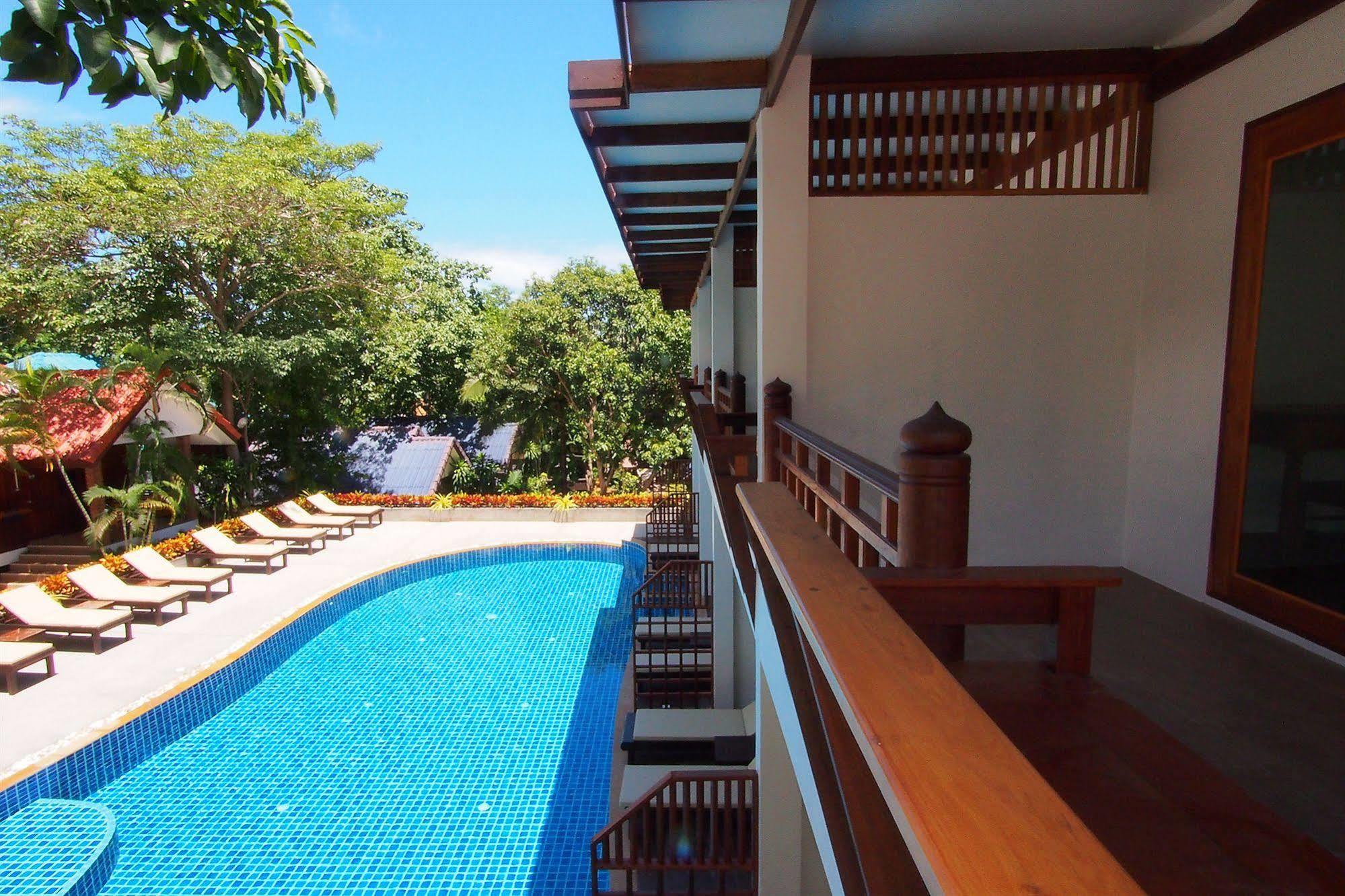 Twin Room Pool View