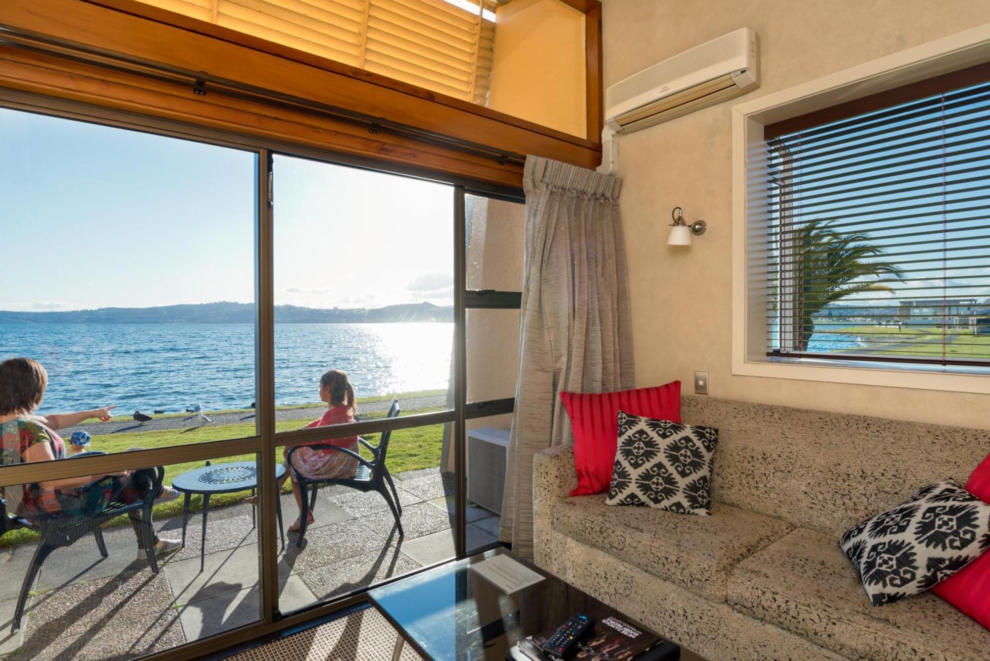 Two-Bedroom Apartment Lake Front