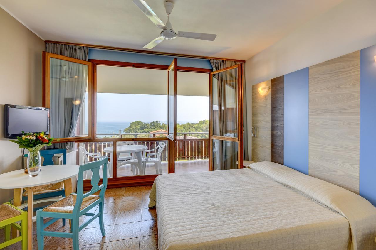 Double Room with Balcony or Terrace - No Kitchen