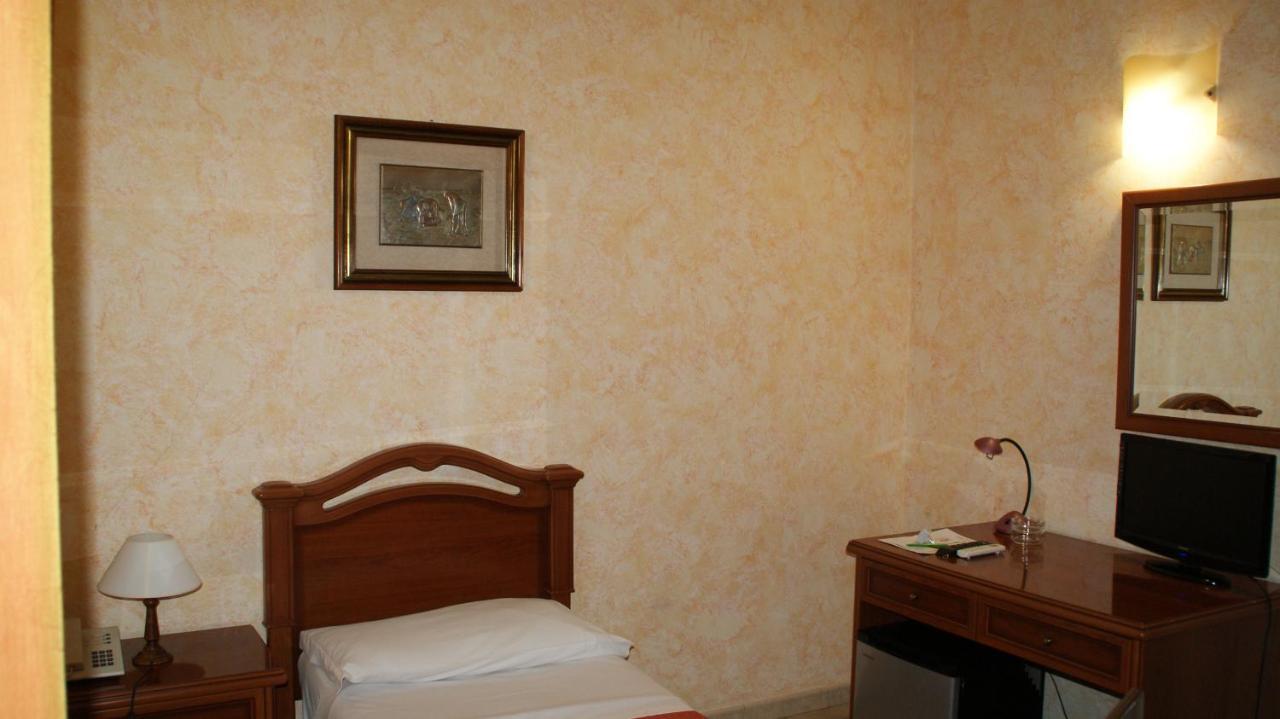 Single Room