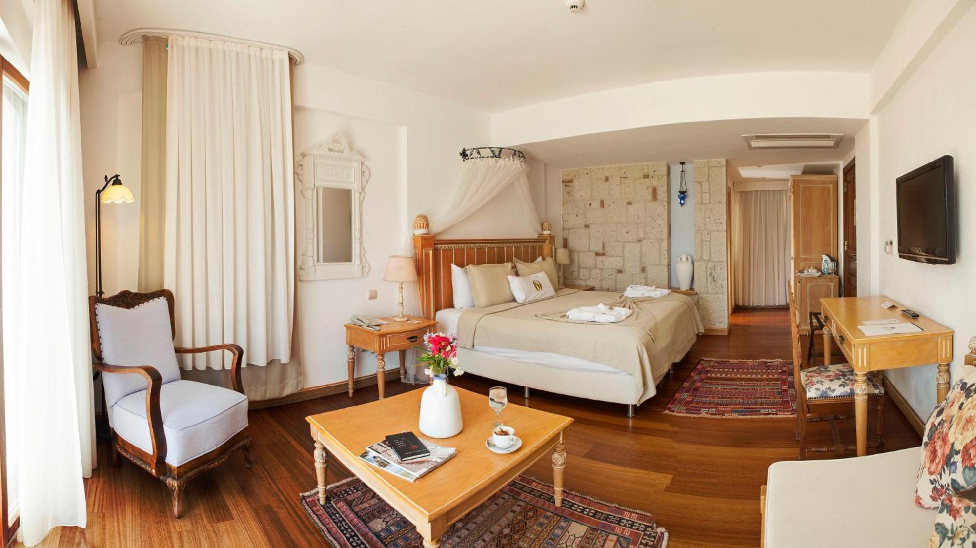 Deluxe Double Room with Balcony