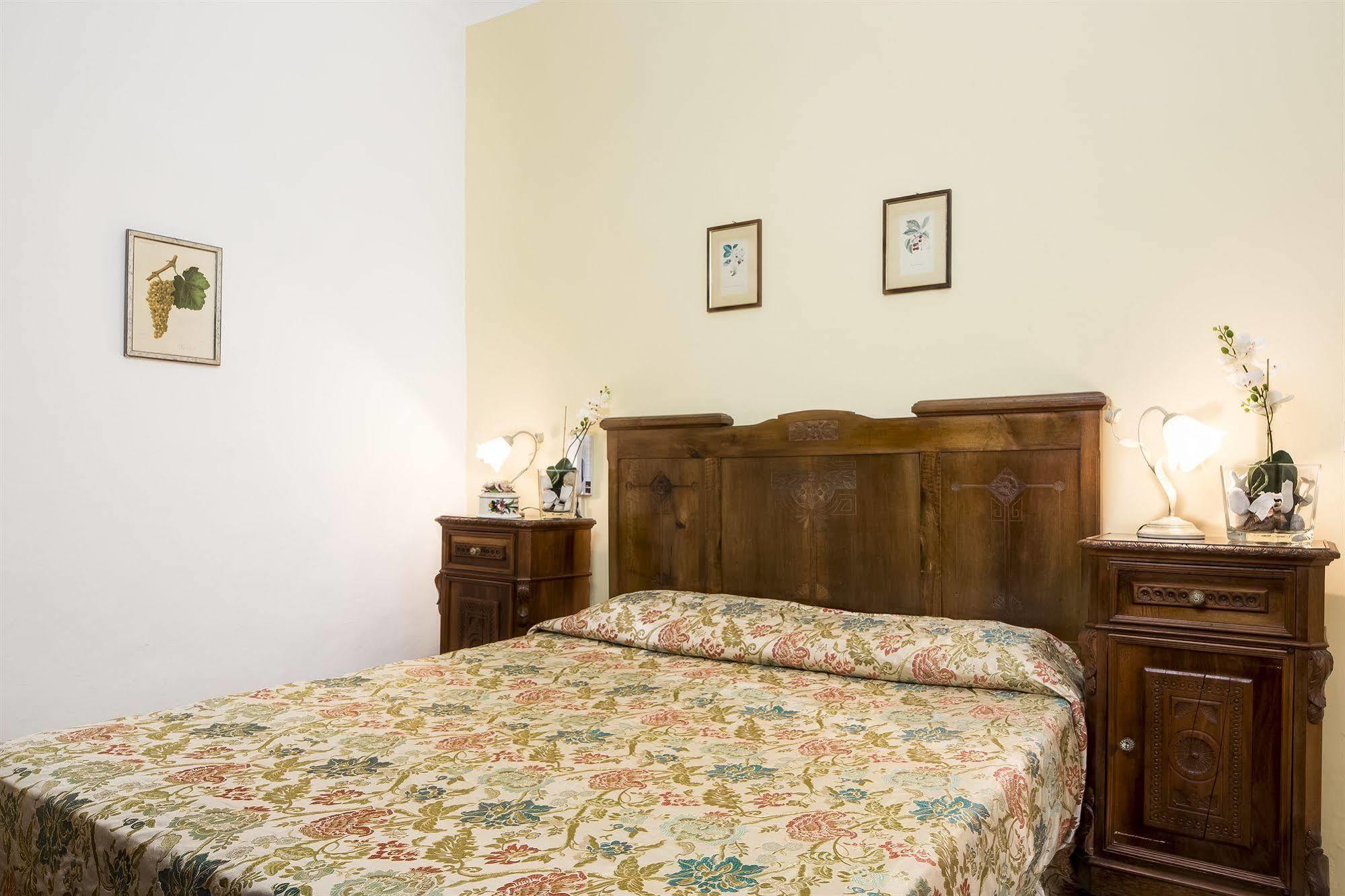 Double Room with Shared Bathroom