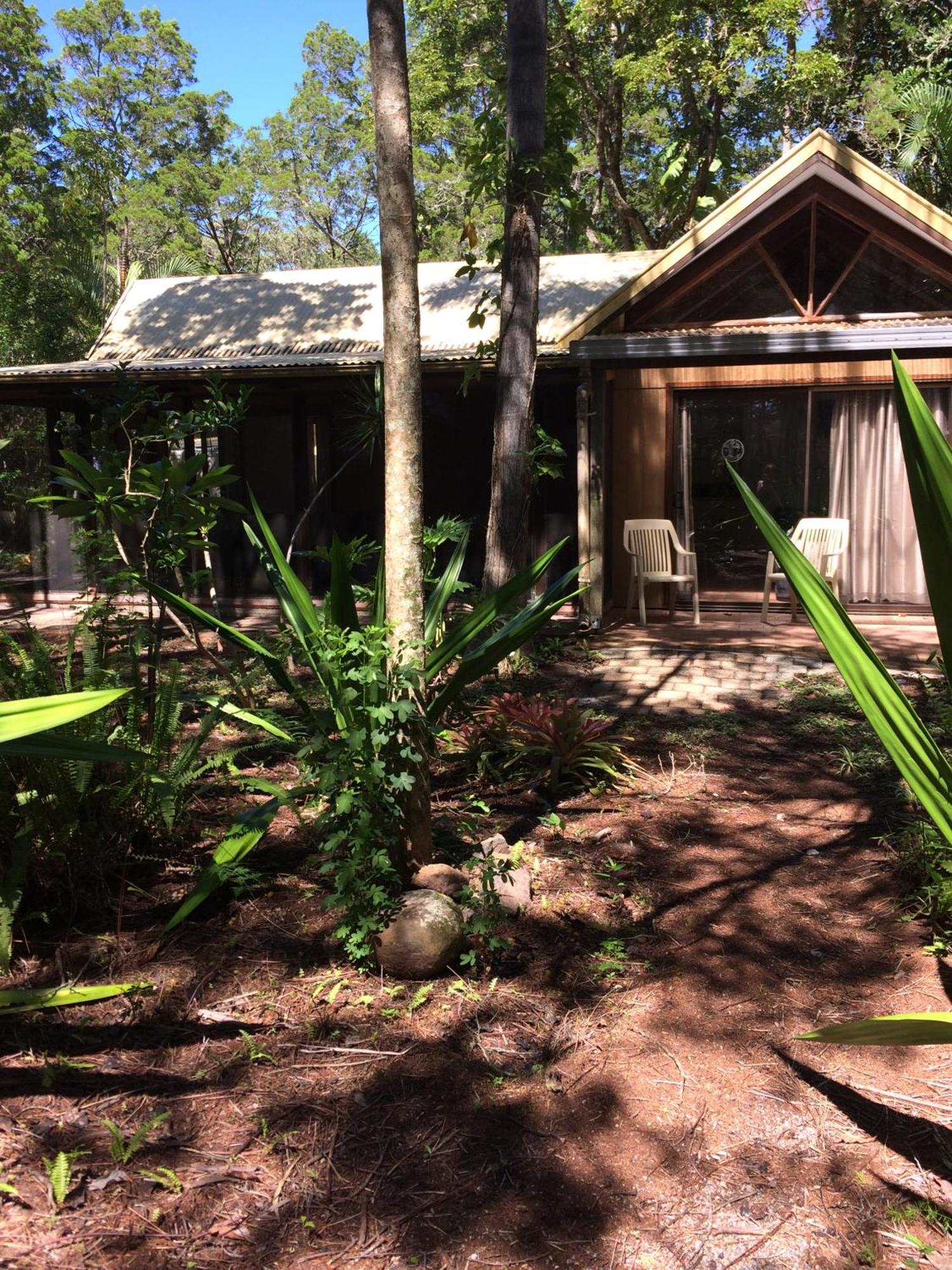 2 Room Cabin ( King Bed & 2 long Singles)